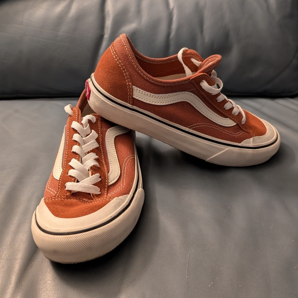 Vans - Picture 5 of 5